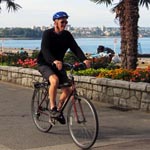 Seaside-bike-route-cyclist